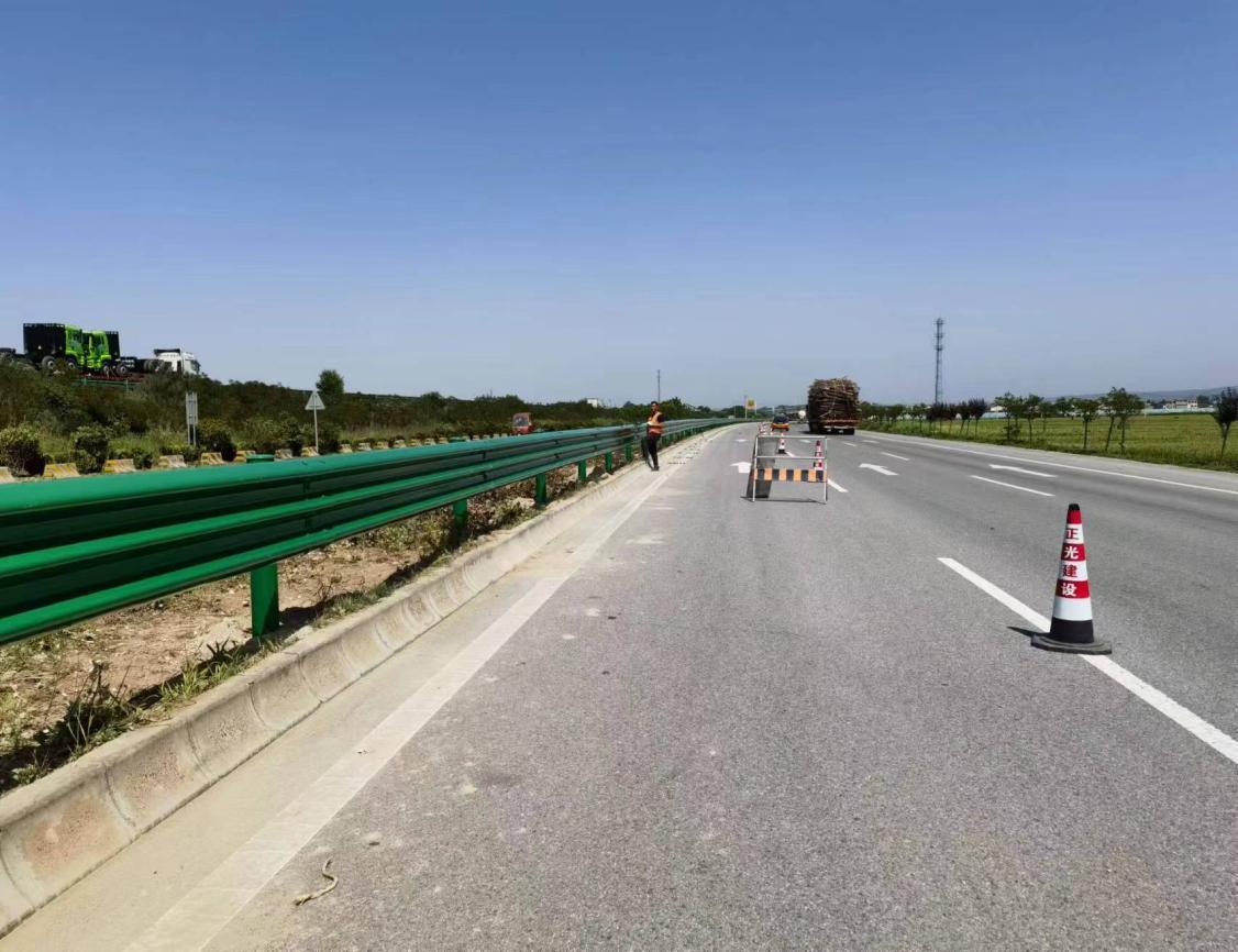西(xī)安市2024年310國道安全設施精細化提升工(gōng)程
